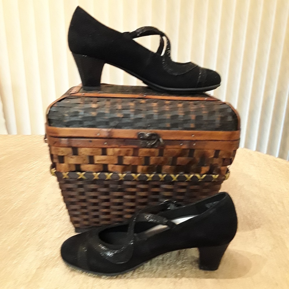Umberto Raffini Felicia Pumps, Size EU38/US7-7.5